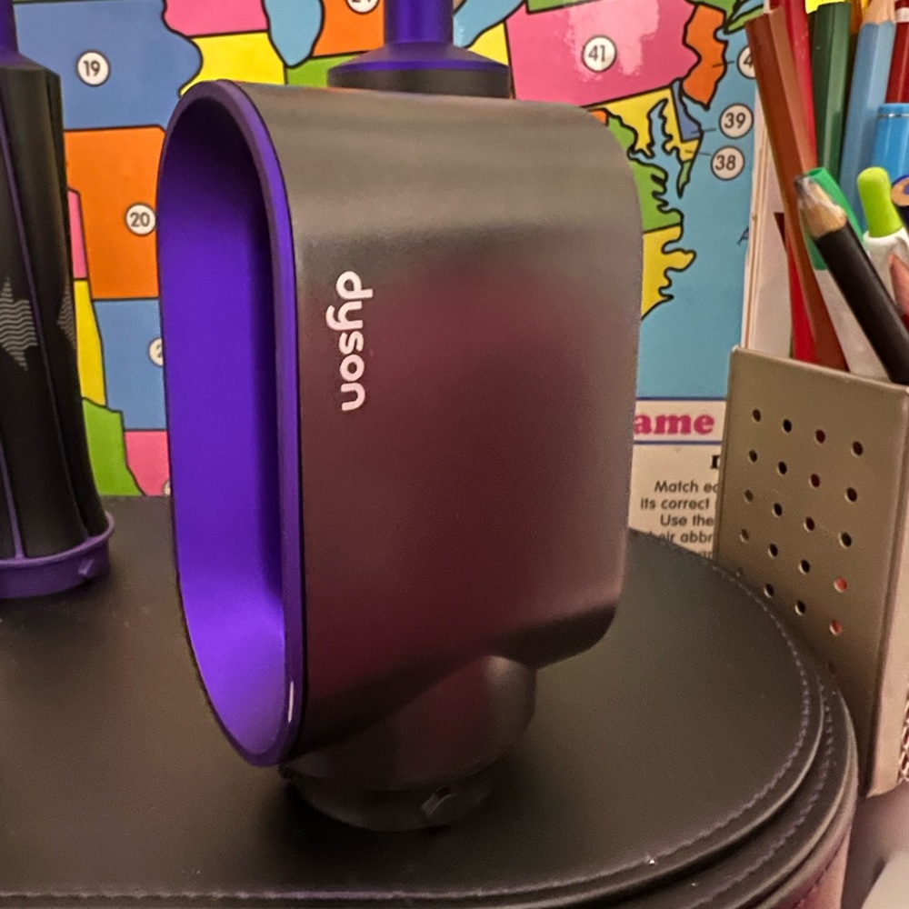 Dyson attachments for Dyson blow dryer